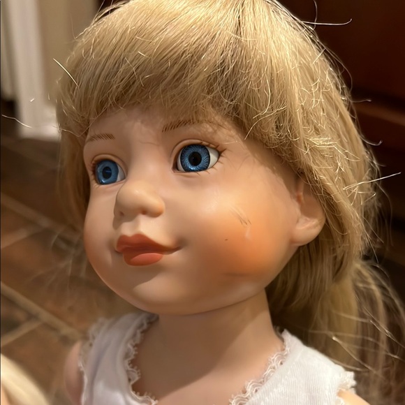 Magic Attic Club Dolls - Picture 3 of 7